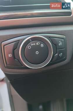 Седан Ford Fusion 2013 в 