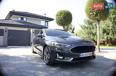 Седан Ford Fusion 2019 в 