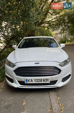 Седан Ford Fusion 2015 в Києві