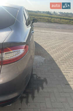 Седан Ford Fusion 2014 в 