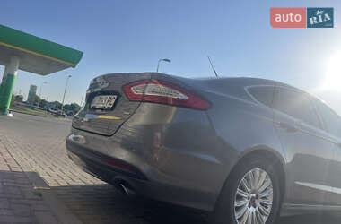 Седан Ford Fusion 2014 в 