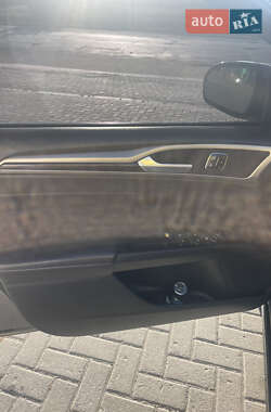 Седан Ford Fusion 2014 в 
