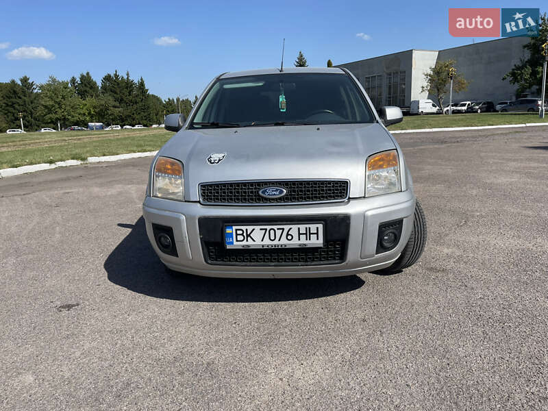 Хетчбек Ford Fusion 2011 в Рівному