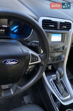 Седан Ford Fusion 2014 в 
