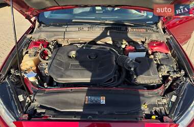 Седан Ford Fusion 2013 в 