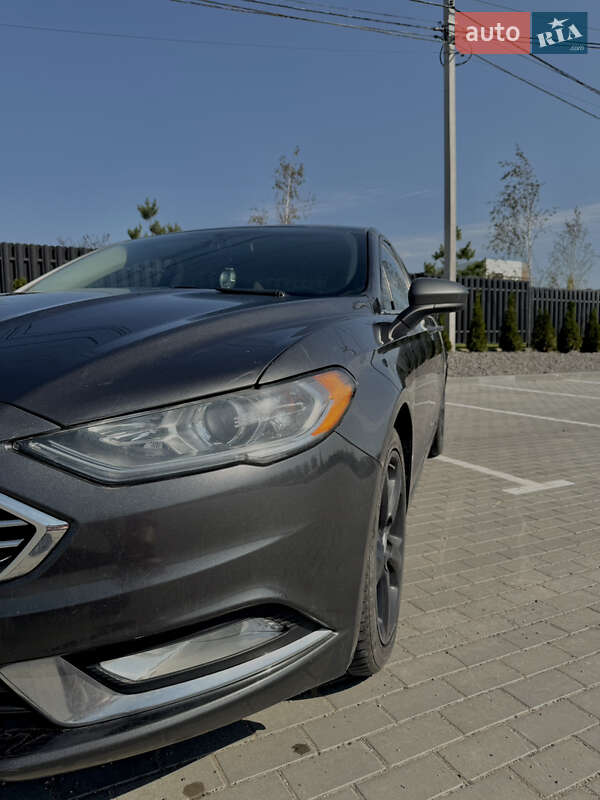 Седан Ford Fusion 2018 в Тернополе