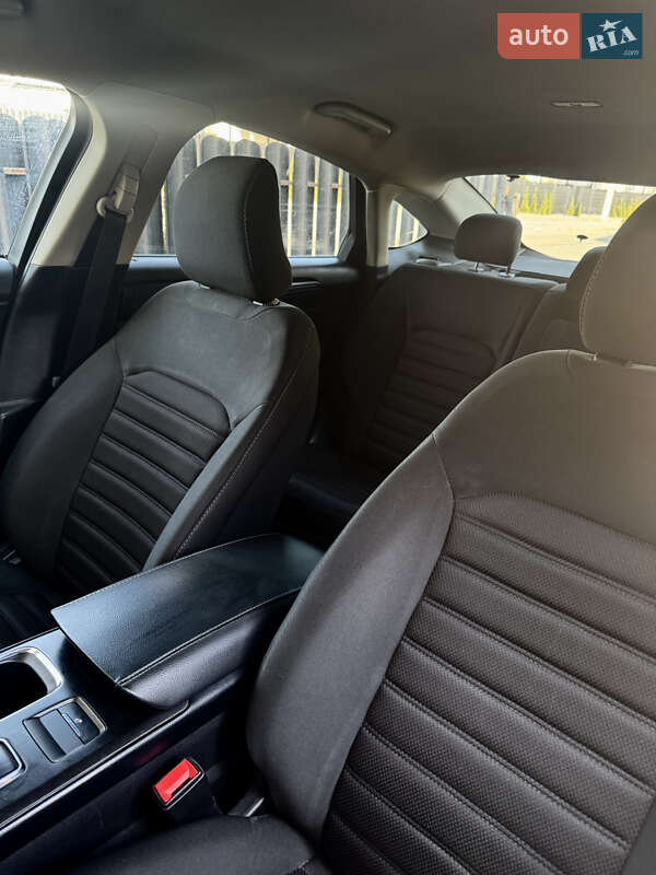 Седан Ford Fusion 2018 в Тернополе