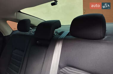 Седан Ford Fusion 2016 в 