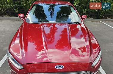Седан Ford Fusion 2016 в 