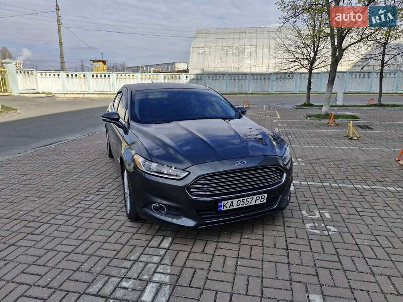 Седан Ford Fusion 2014 в Києві