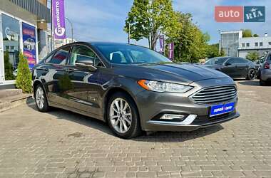 Седан Ford Fusion 2016 в 