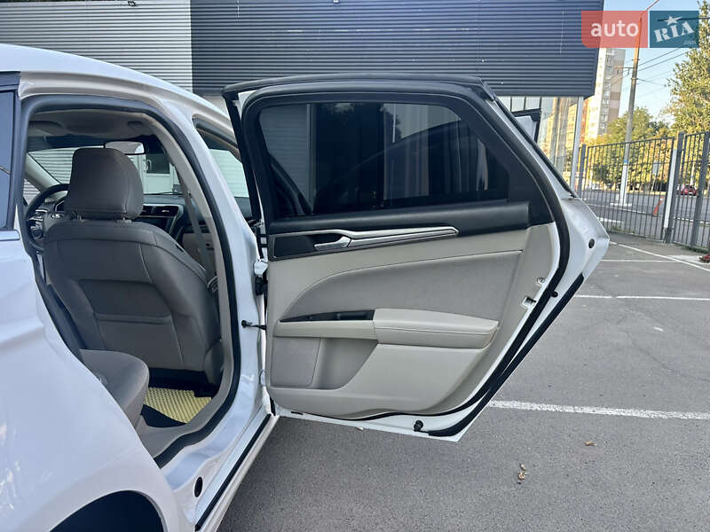 Седан Ford Fusion 2019 в Одессе