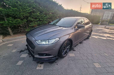 Седан Ford Fusion 2012 в 