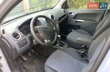 Хэтчбек Ford Fusion 2011 в 