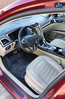 Седан Ford Fusion 2014 в Сокале