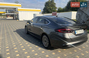 Седан Ford Fusion 2017 в 