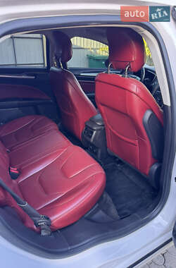 Седан Ford Fusion 2014 в 