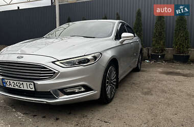 Седан Ford Fusion 2017 в 