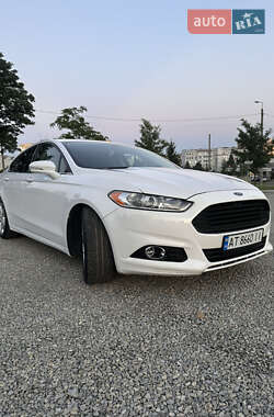 Седан Ford Fusion 2013 в 