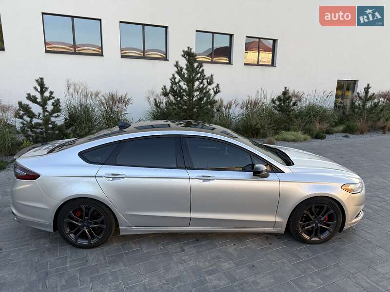 Седан Ford Fusion 2012 в Луцьку
