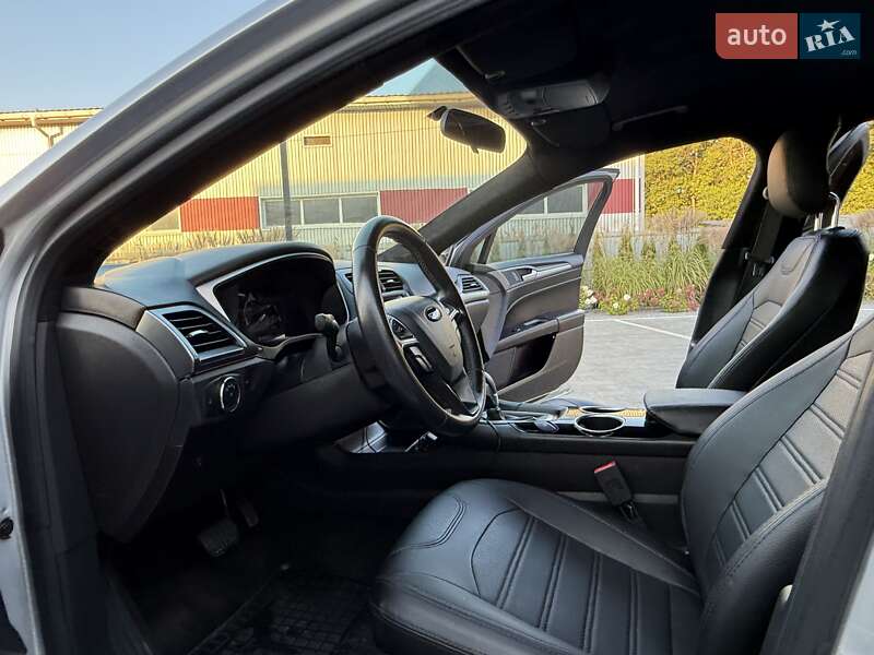 Седан Ford Fusion 2012 в Луцьку