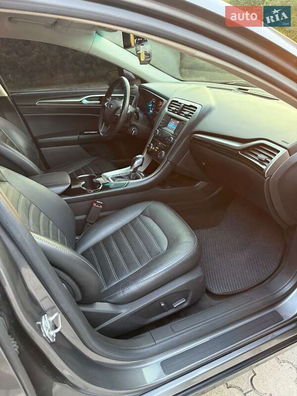 Седан Ford Fusion 2014 в Павлограде