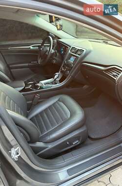 Седан Ford Fusion 2014 в 