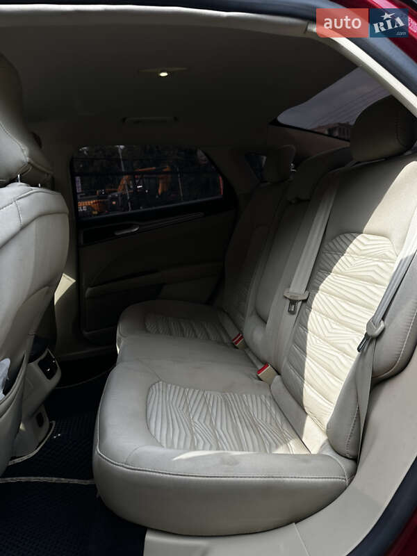 Седан Ford Fusion 2015 в Львове