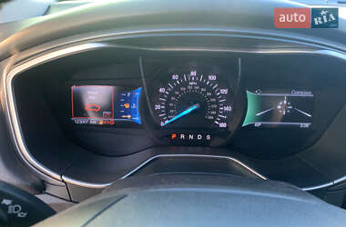 Седан Ford Fusion 2014 в 