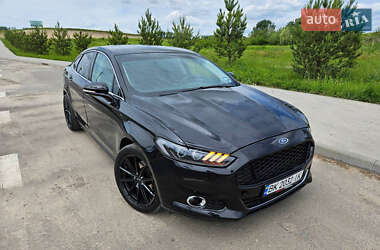 Седан Ford Fusion 2016 в 
