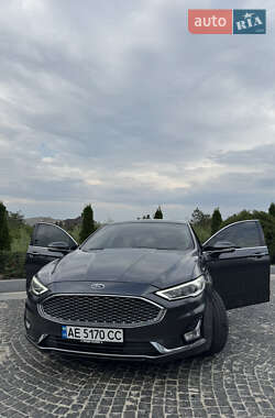 Седан Ford Fusion 2016 в 