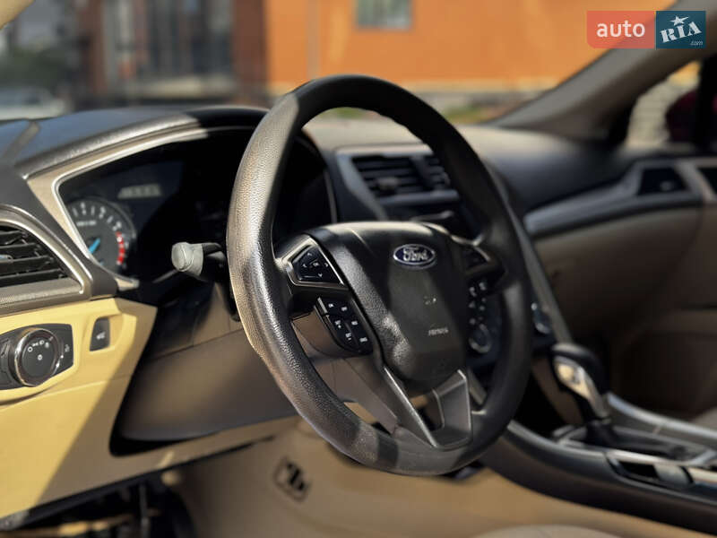 Седан Ford Fusion 2015 в Ивано-Франковске