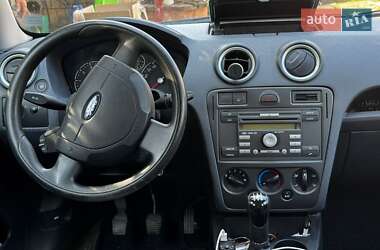 Седан Ford Fusion 2005 в 