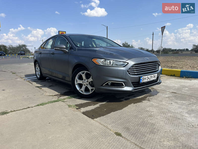 Седан Ford Fusion 2015 в Одесі