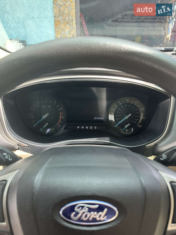 Седан Ford Fusion 2015 в Одесі