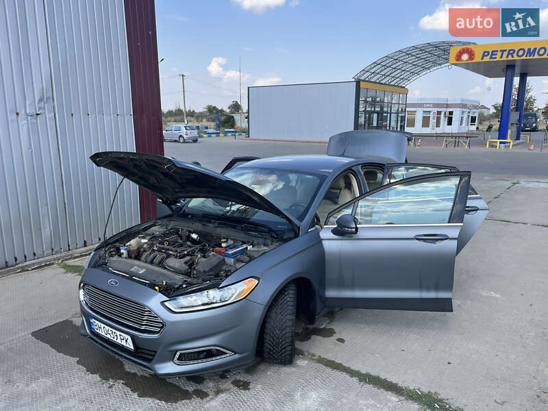 Седан Ford Fusion 2015 в Одесі