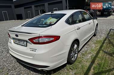 Седан Ford Fusion 2015 в 