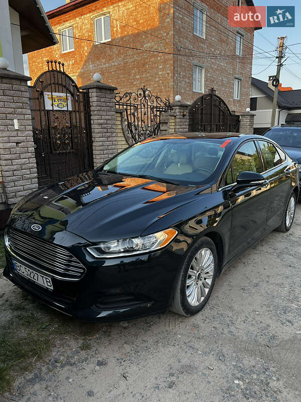 Седан Ford Fusion 2014 в 