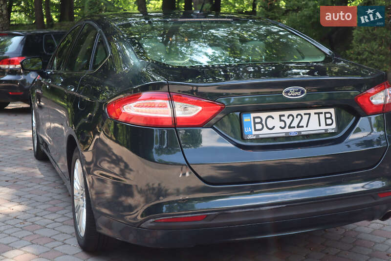 Седан Ford Fusion 2014 в Дрогобичі