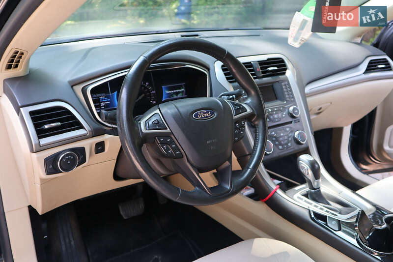 Седан Ford Fusion 2014 в Дрогобичі