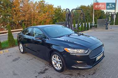 Седан Ford Fusion 2014 в 