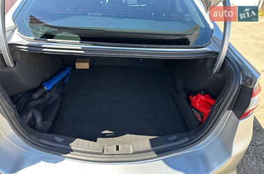 Седан Ford Fusion 2013 в 