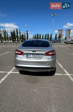Седан Ford Fusion 2013 в 