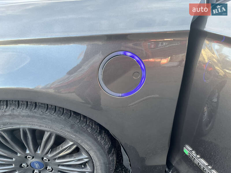Седан Ford Fusion 2015 в Києві