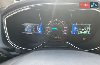 Седан Ford Fusion 2015 в 