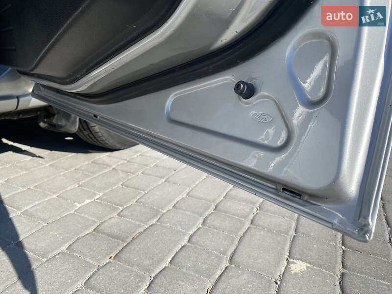 Хэтчбек Ford Fusion 2007 в Запорожье
