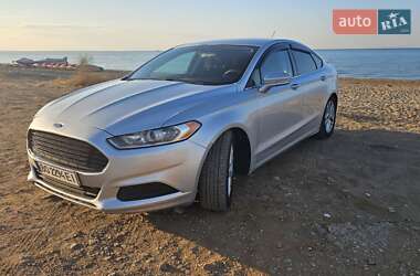 Седан Ford Fusion 2016 в 