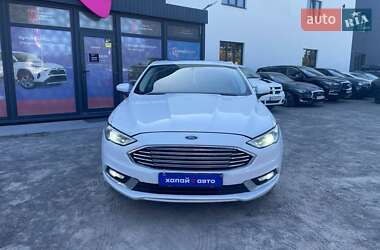 Седан Ford Fusion 2017 в 