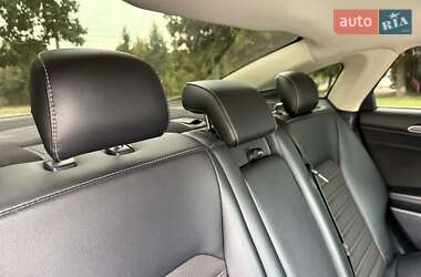 Седан Ford Fusion 2017 в 