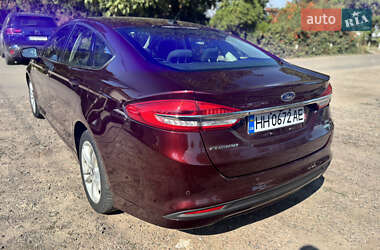Седан Ford Fusion 2018 в 